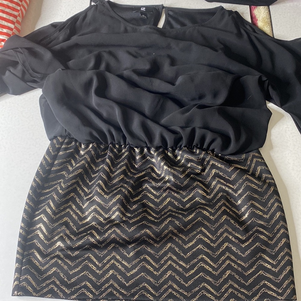 IZ Byer size XL Black & Gold cold shoulder bell sleeves dress 33123 - Picture 4 of 4